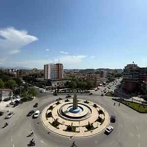 Stay-five & Appartamento Shkodër
